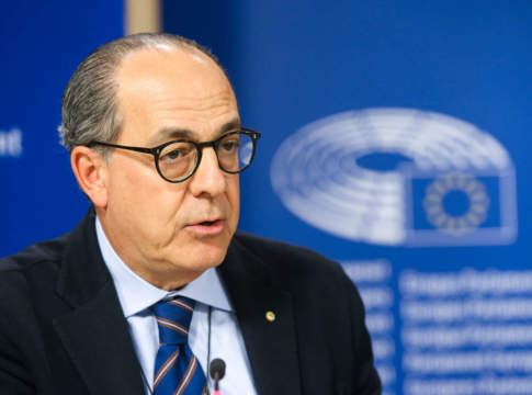 Paolo De Castro: «Il regolamento omnibus cambia la Pac. Ed è un passo avanti» Parlamento