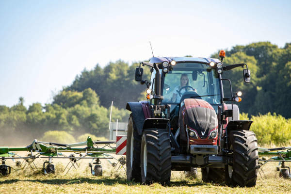 serie a hitech 4 di valtra