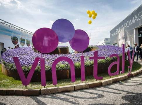 Coronavirus, il Vinitaly slitta a giugno promozione
