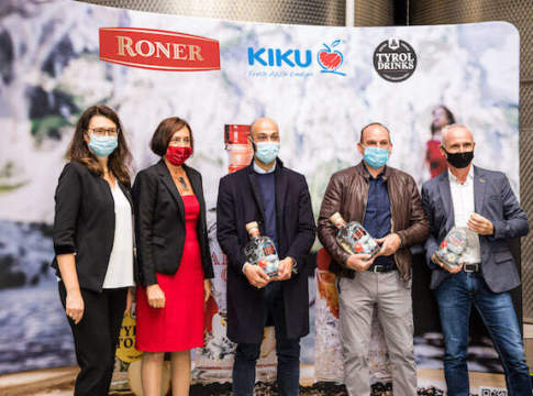 Kiku, si brinda con il nuovo Apple Gin kiku apple gin