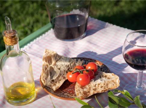 Turismo del vino e dell’olio, in Lombardia bando per la promozione turismo del vino