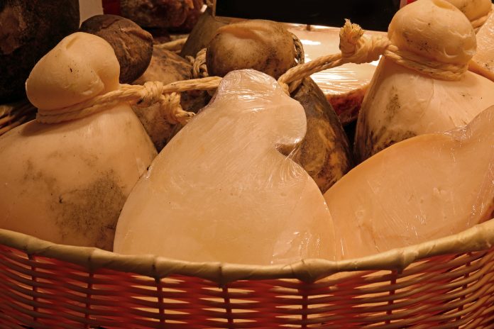 provola scamorza Campania
