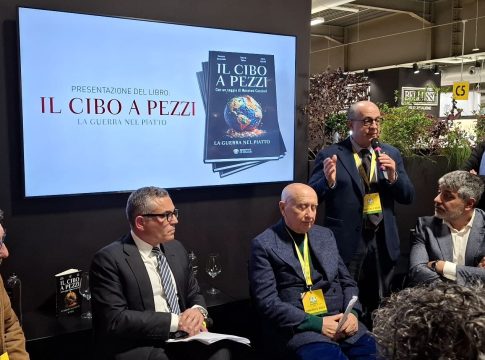 “Cibo a pezzi, Europa in frantumi? Un libro sul futuro dell’agricoltura Europa