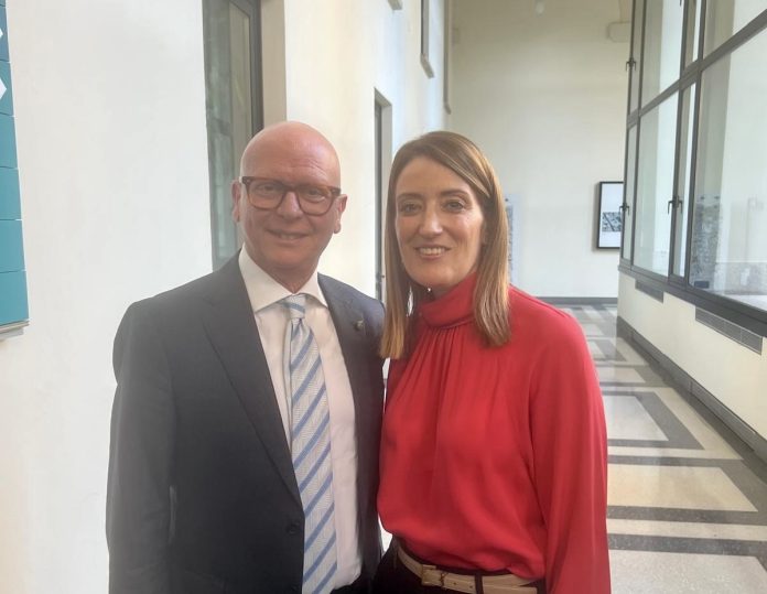 14087f45-5f74-427c-b9b4-3c64ebe2d8e3