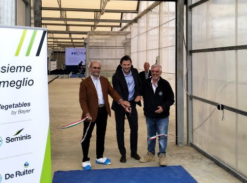 Bayer inaugura nuove serre ad alta tecnologia a Latina