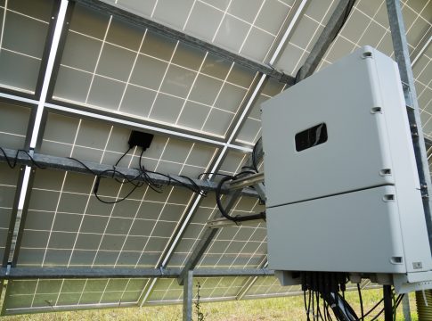 Fotovoltaico, obbligo di teledistacco e controllore anche per i piccoli impianti fotovoltaico