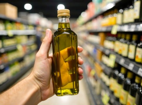 Olio extravergine, la filiera al bivio: “Serve una strategia comune” piano olivicolo nazionale