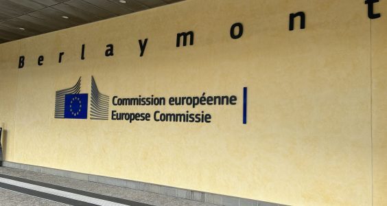 Commissione-europea-Ue-1-scaled-e1744962394121-1-1 commercio globale