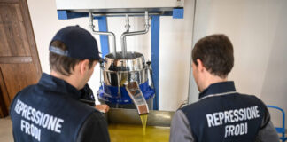 Sequestrate 60 tonnellate di olio tunisino spacciato per extravergine italiano