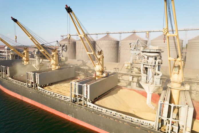 nave cereali nel porto di Odessa
