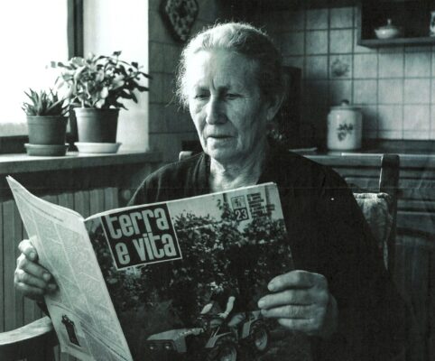 Donne in agricoltura, da manodopera invisibile a protagoniste del cambiamento Donne in agricoltura, da manodopera invisibile a protagoniste del cambiamento