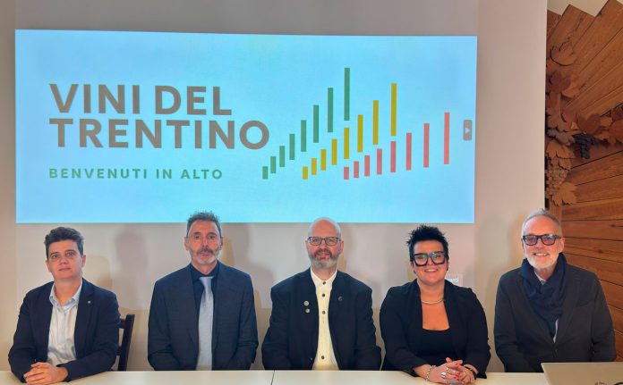 Foto-ufficiale-CS-presentazione-logo-CVT