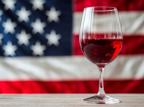 Negli Usa consumi di vino al ribasso nel 2025, l’Italia tiene